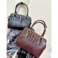 ราคา กระเป๋าหนังจระเข้แท้ กระเป๋าสะพาย ส่วนโหนกจระเข้ สวยๆ งานหนังเต็มทั้งใบ ไม่ใชงานต่อ+แถมพวจกุญมือจระเข้ รับประกันสินค้า (4687891470)