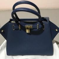 ราคา กระเป๋า LYN แท้ มือสอง (739805083)