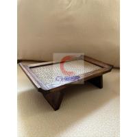 ราคา ฐานพระ ฐานพระสไตล์จีน ยาว10กว้าง6สูง5นิ้ว ไม้สัก สีโอ๊ก แต่งเสื่อ ฐานรองพระ ที่วางพระบนโต๊ะทำงาน (29532972637)