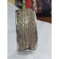 ราคา กำไลลายเปียคู่กะไกล่เงิน(งานเก่ามือ๒)​ (26962318330)