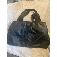 ราคา แท้pierre cardin กระเป๋าถือขึ้นไหล่ ลายสัญลักษณ์ ขอบมุมหนัง ช่องใส่ของเยอะมาก ขนาด12“x9”x4.5” (27124214916)