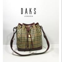 ราคา กระเป๋า DAKS แท้ (2194712703)