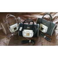 ราคา (แจกโค้ดลดทั้งร้าน) กระเป๋าแบรนด์แท้ Coco London หนังกันน้ำ ทรงหมอน สะพายข้างได้ คล้องแขนได้ (1580160047)