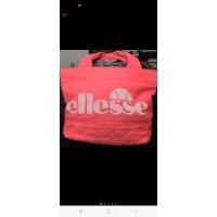 ราคา กระเป๋าผ้า ellesse มือสอง สะอาดใหม่ (22481148179)