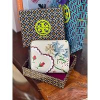 ราคา กระเป๋าสตางค์ กระเป๋าเงินใบสั้น Tory Burch Kira MIXED FLORAL BI-FOLD WALLET (27584636716)