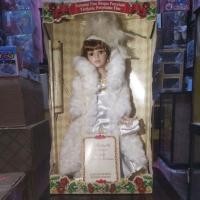 ราคา มือ​ 1​ แค่พลาสติกกล่องแตก® GENUINE FINE BISQUE PORCELAIN DOLL LIMITED EDITION WHITE (29430814575)