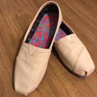 ราคา Toms รุ่น earthwise classic สีขาว ไซส์ w6.5/UK4.5/EUR37/HP23.5 อุปกรณ์ครบ (มีกล่อง+ถุงผ้า) ขายเนื่องจากซื้อมาผิดไซส์ค่ะ (2219826197)