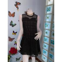 ราคา งาน PEACE เดรสสีดำแขนกุด ผ้าแก้วปักลายนูนทั้งชุด ด้านหลังผ้าเรียบ กระโปรงผ้าแก้วสองชั้นมีซับ ซิบทองหลัง (21131907637)