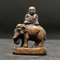 ราคา พระหลวงพ่อเงิน วัดบางคลาน พิมพ์ทรงช้างคชสาร เนื้อทองเหลืองลงหิน ขนาด 3 ซม. (24120025908)