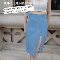 ราคา New!!merge skirt sz.m (24711933051)