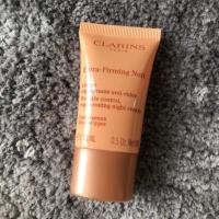 ราคา Clarins Extra-Firming Nuit wrinkle control, regenerating night cream 15 ml no box (6633146610)