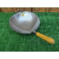 ราคา กระทะเหล็กด้ามไม้ กะทะเหล็ก กระทะด้ามไม้ กระทะจีน ด้ามไม้ 13-18นิ้ว คละยี่ห้อ (13201728910)