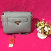 ราคา กระเป๋าสะพายสีเทา สวยงาม แบรนด์ Work (แบรนด์ พรีเมี่ยมของ FN) ใหม่มาก 9”*6” (1143797486)