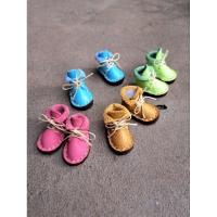 ราคา พวงกุญแจรองเท้าจิ๋ว.หนังแท้น่ารักๆ งานแฮนด์เมดเย็บมือ100% (19362274988)