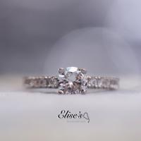 ราคา ER-1049 Elise's Jewelry แหวนเพชร Classic CZ เกรดพรีเมี่ยม น้ำ 100D หน้าเพชรขนาด 0.7 กะรัต พร้อมเพชรประดับข้างชุบทองคำขาว (5516467104)