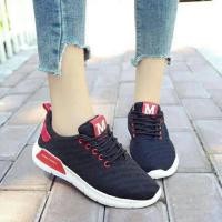 ราคา [มือ2] รองเท้าผ้าใบมือสอง สีดำ (1242281072)