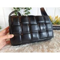 ราคา Bottega padded black (20210736105)