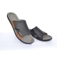 ราคา รองเท้าแตะหนังผู้ชาย Kickers Slip On สีเทา สีดํา (8044146773)