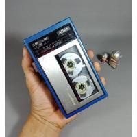 ราคา ซาวด์เบ้าท์ ตัวสุดวินเทจ Aiwa HS-J02 สีน้ำเงินปี 1983 (22817649954)