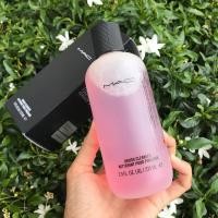 ราคา MAC BRUSH CLEANSER ขนาด 235 ml ทำความสะอาดตัวแปรงได้อย่างหมดจด (5856912223)