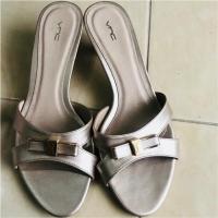 ราคา รองเท้า VNC แท้ size 36 (1147594954)