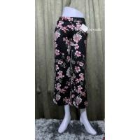 ราคา กางเกง 9 ส่วน ขาบาน ลายดอก ผ้าเกาหลี (5751291736)