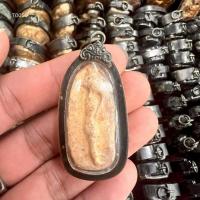 ราคา พระเนื้อผงหลวงปู่โต๊ะ พิมพ์วันทาเสมาแช่น้ำมนต์ วัดประดู่ฉิมพลี เลี่ยมกรอบเลสแบบโบราณ"พระบ้านรวมๆสวยๆวัดใจ" (44420719844)