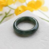 ราคา แหวนหยกเกลี้ยงเขียว ขนาด 54mm หยกพม่าแท้สีธรรมชาติ (22940147712)