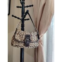 ราคา coach vintage shoulder bag เเท้ (25267203450)