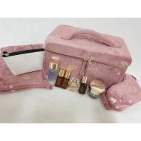 ราคา Estee Lauder เซ็ตบำรุงผิวหน้า + น้ำหอม + กระเป๋ากำมะหยี่สีชมพู + ถุงผ้า + ที่ปิดตา + กระเป๋าหนังสีขาว (5077676033)
