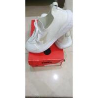 ราคา Putih Preloved diadora White Shoes (21179882083)