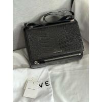 ราคา กระเป๋าสะพาย Givenchy Pandora Box สีดำ เท่มาก มือสองของแท้ (40211743802)