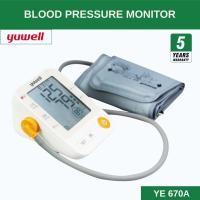 ราคา Yuwell Electronic Blood Pressure Monitor เครื่องวัดความดันโลหิต รุ่น YE670A [รับประกัน 5 ปี] (44018946552)