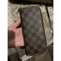 ราคา กระเป๋าสตางค์ Louis Vitton LV Zippy Clemence wallet มือสอง แท้ ล้าน % (18500399490)