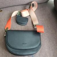 ราคา กระเป๋าสะพาย Esquire มีใบลูกด้วยค่ะ (25483792281)