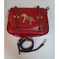 ราคา T013 กระเป๋าสะพายข้างผู้หญิง หนังแก้ว สีแดง (44023661032)