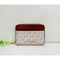 ราคา ใส่บัตรใส่เหรียญ Michael Kors Jet Set Travel Medium Zip Around Leather Card Case Vanilla (11850355887)