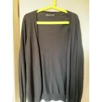 ราคา เสื้อคาดิแกน H&M แขนยาว สีดำ มือสอง แท้ (29064130988)