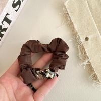 ราคา ยางมัดผม กิ๊บหนีบผม กิ๊บติดผม Scrunchy ประณีตพร้อมคริสตัล Swarovski สไตล์คลาสซี่ สำหรับผมของคุณ (49600221819)