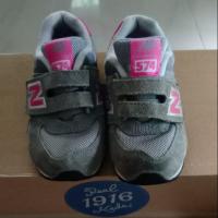 ราคา รองเท้าผ้าใบNew balance เด็กมือสอง (7347666616)