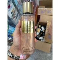 ราคา Victoria's Secret Bare Vanilla Shimmer Fragrance Mist Body Spray 250ml. ของแท้ (16175663777)