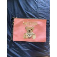 ราคา กระเป๋าครัช moschino แท้รับประกัน (29715554223)