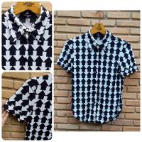 ราคา เสื้อเชิ้ตผ้าสแปนเด๊กซ์ ยืดๆ เข้ารูป ผ้าเด้งๆ ยืดหยุ่นได้ดี เนื้อผ้าเย็น ใส่สบายแต่งลายลูกศรทั่วทั้งตัว เก๋มากค่ะ⬇️⬆️ (5458745686)