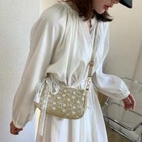 ราคา กระเป๋าสาน แต่งด้วยซีทรูลูกไม้ สายเป็นหนัง (6940783890)