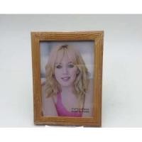 ราคา กรอบรูป กรอบไม้ ลายหยัก ขนาด5x7นิ้ว (1870477822)