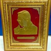 ราคา กรอบรูปภาพนูนรัชกาลที่๙ #กรอบที่ระลึก#กรอบมงคล (5600752928)