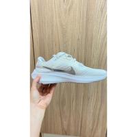 ราคา รองเท้าผ้าใบไนกี้สีขาว ของแท้100% มือสองของแม่ค้าเอง นุ่มมาก ใส่สบาย ขนาด 24.5ซม.พร้อมส่ง (25933201154)