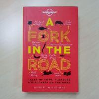 ราคา หนังสือมือสอง ภาษาอังกฤษ "A FORK IN THE ROAD" Tales of food, pleasure & discovery on the road by JAMES OSELAND (6127624667)