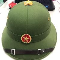 ราคา หมวกทหารเวียดนาม พร้อมเข็มติดรูปดาว สีเขียว Original ทหารเวียดนาม#นำเข้า# รุ่นพรีเมียมกันน้ำได้ (2141416940)