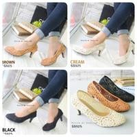 ราคา คัชชูลูกไม้ สไตล์ Valentino (2222282)